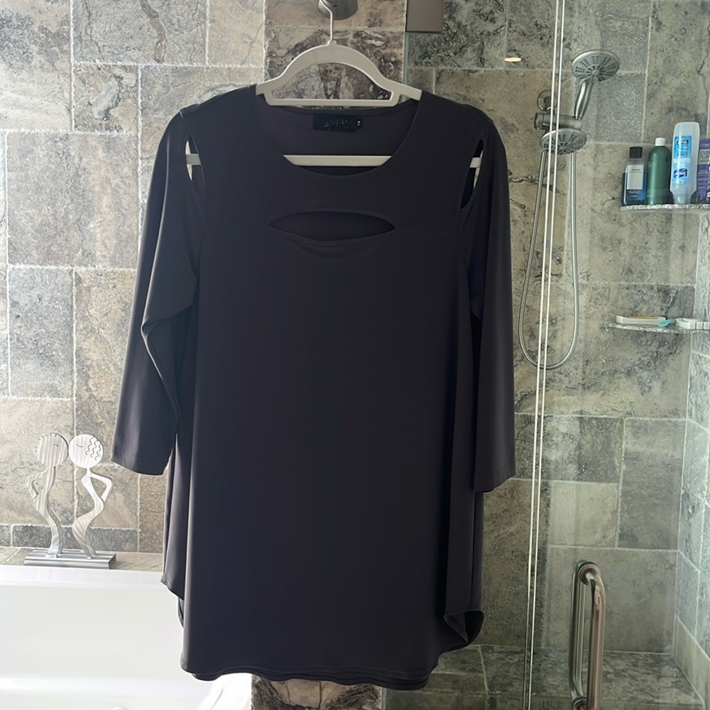 Sympli 3/4 sleeve peek-a-boo top. size 14